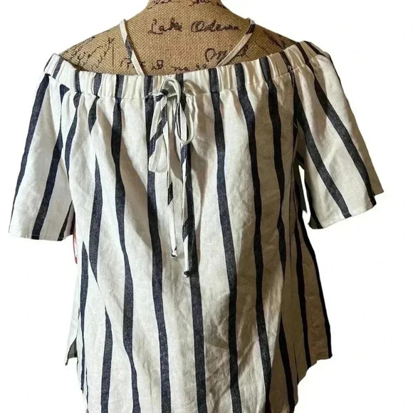 Vince Camuto Linen Off Shoulders Top White Blue Strips Short Sleeve Size  Small - Picture 2 of 7